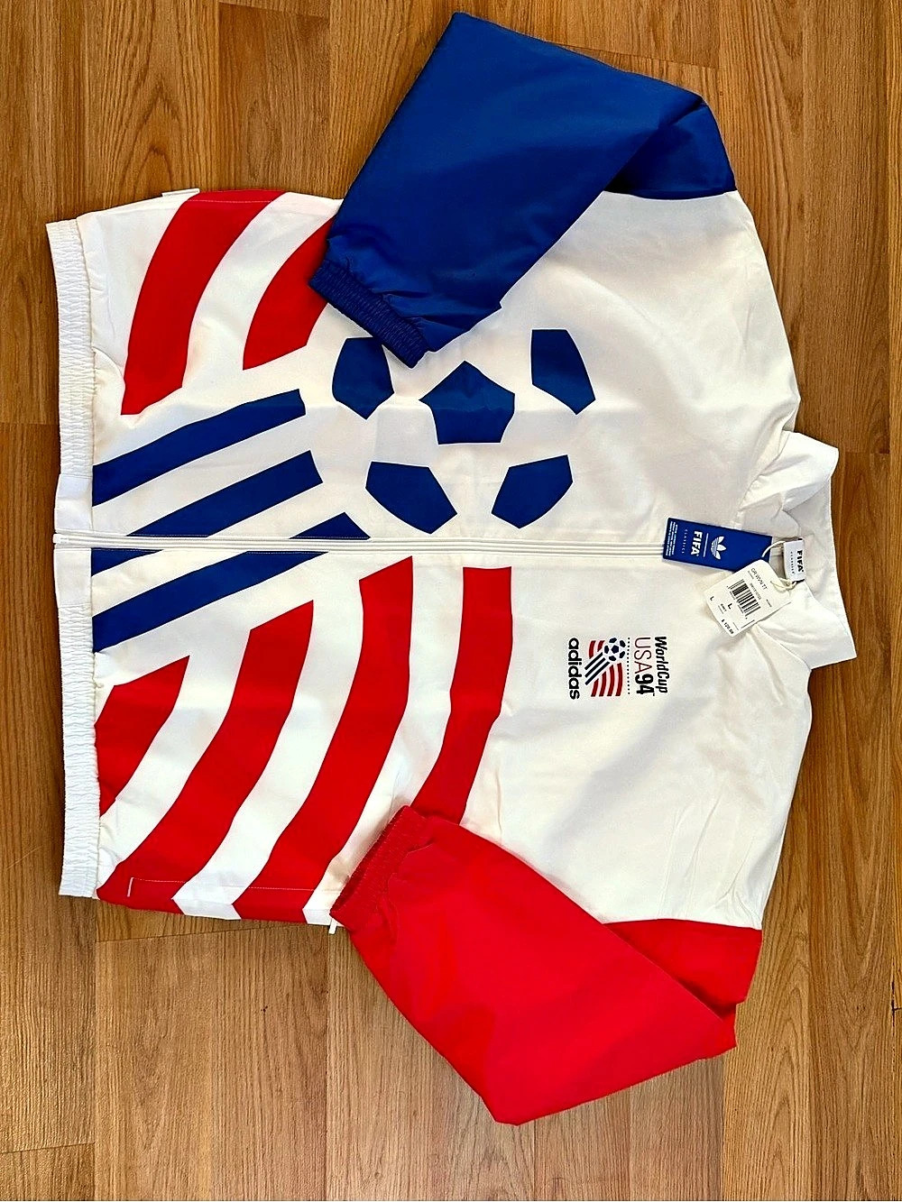 adidas FIFA Classics World Cup USA 94 Color Block Jacket Size Large NWT